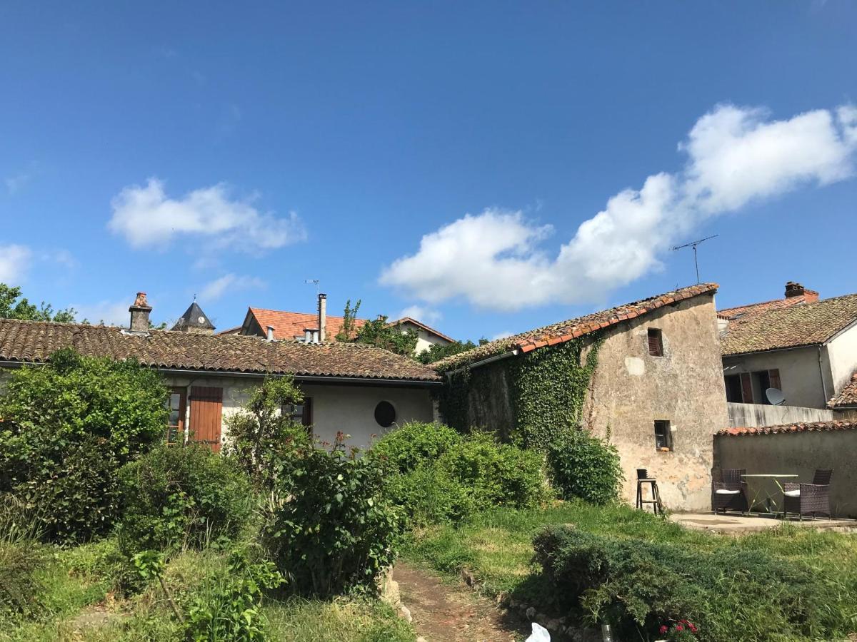 May'S Cottage Availles-Limouzine Εξωτερικό φωτογραφία