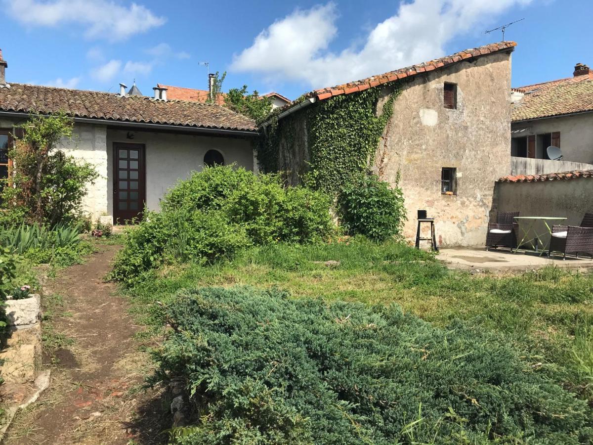 May'S Cottage Availles-Limouzine Εξωτερικό φωτογραφία