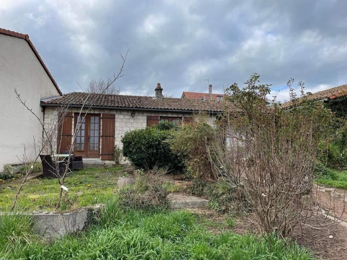 May'S Cottage Availles-Limouzine Εξωτερικό φωτογραφία